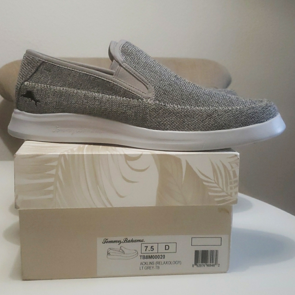 Tommy Bahama Relaxology Sneaker Tennis Shoes New in Box